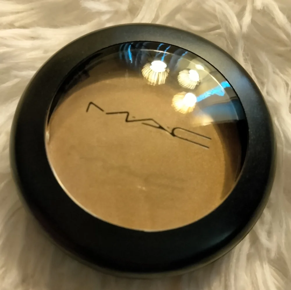 🆕 Mac Cream Color Base Fawntastic (Frost)